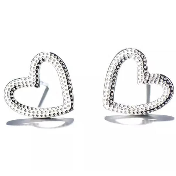 Stud earrings hearts