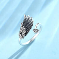 Unique Feather Ring made of 925 Silver with Zirconia