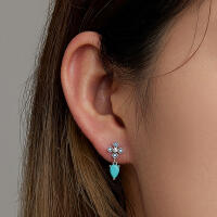 Exceptional blue zirconia stud earrings made of 925...
