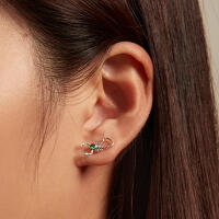 Special scorpion stud earrings with green zirconias made of 925 silver