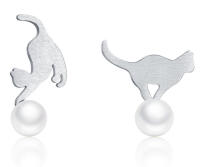 Elegant matt cats with freshwater pearl stud earrings made 925 silver