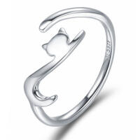Elegant Reclining Cat Ring in Rhodium-Plated 925 Silver
