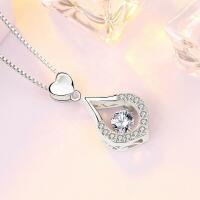 Flying zirconia in a sparkling heart pendant made of 925...