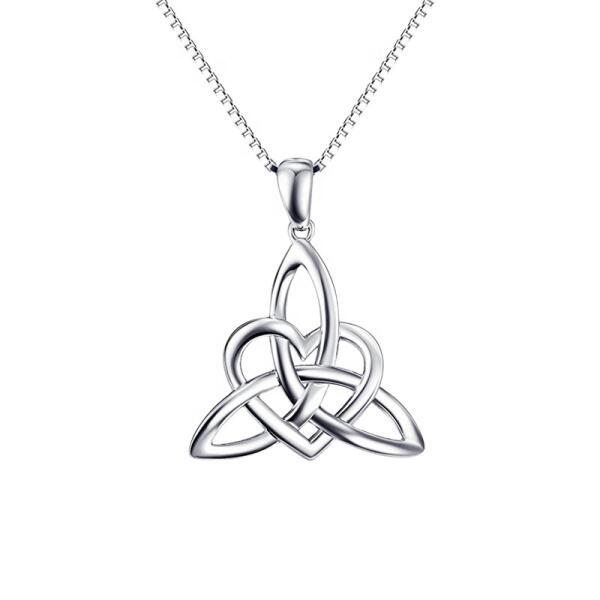 Pendant Celtic knot with heart