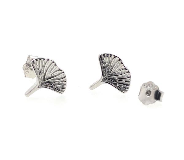 Stud earrings ginkgo leaves