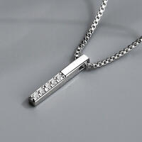 Minimalist rod necklace made of 925 silver with three zirconia